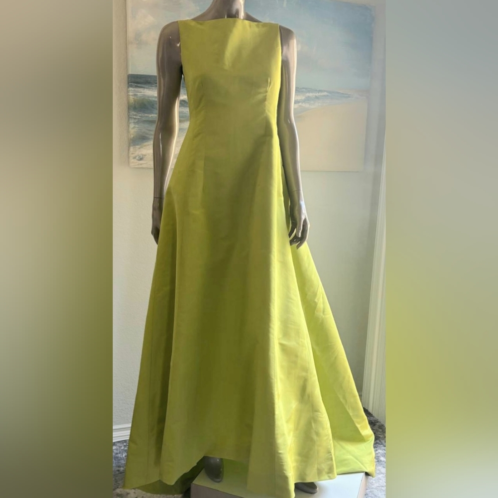 $6,000 OSCAR DE LA RENTA GREEN SILK ELEGANT RUNWAY GOWN US S - Picture 8 of 15